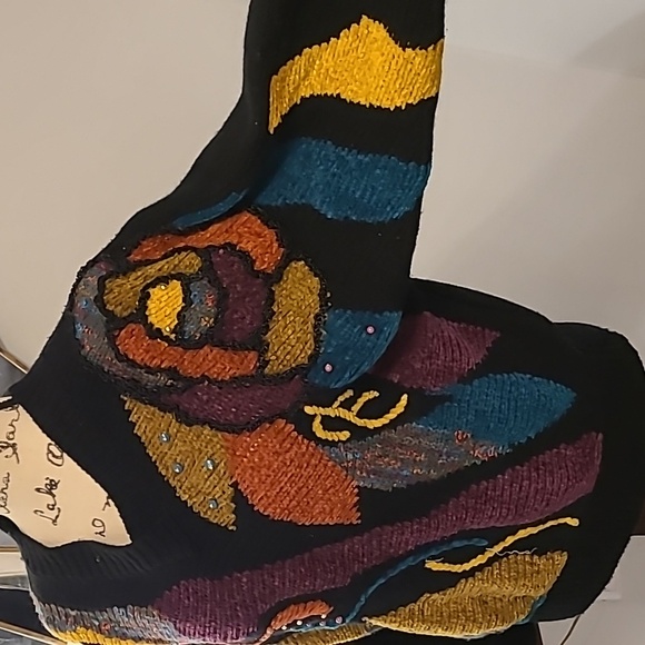 Colorful Vintage Abstract Sweater - Picture 7 of 8